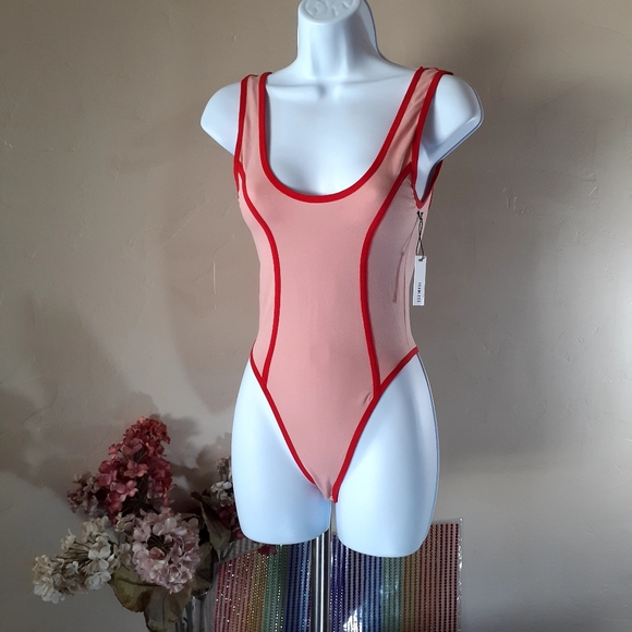NWT Forever 21 Pink Seamless Low Back Thong  Bodysuit - Picture 3 of 4